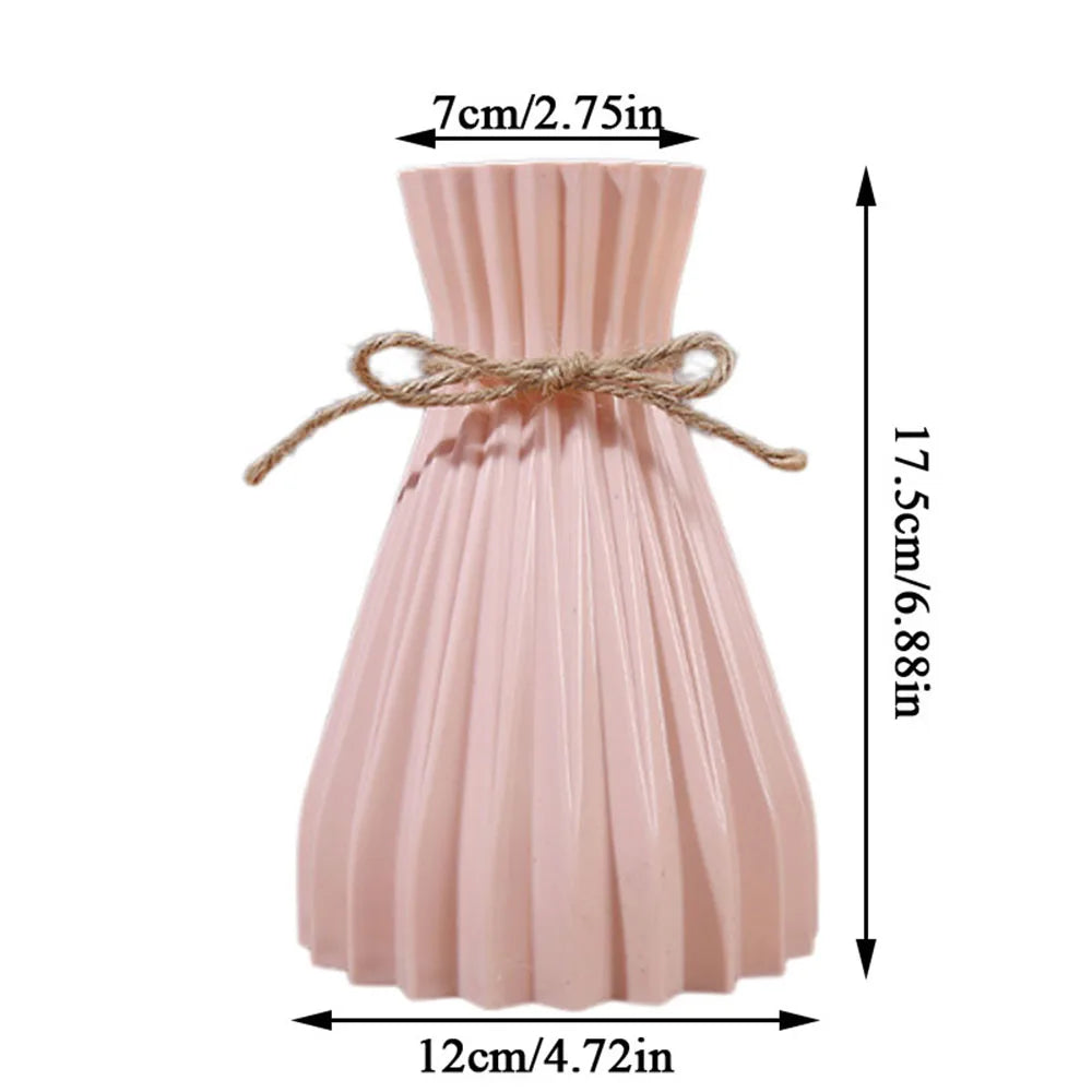 Creative Origami-Style Pleated Plastic Vase β Modern Folded Design for Dry Flowers