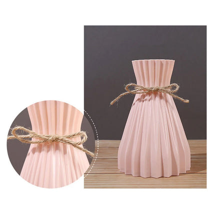 Creative Origami-Style Pleated Plastic Vase – Modern Folded Design for Dry Flowers