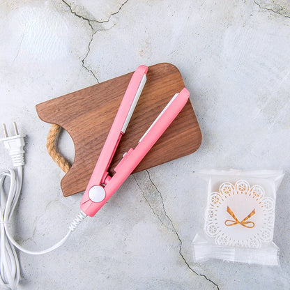 Mini Portable Heat Sealing Machine – Handheld Food Bag Sealer, Plastic Impulse Sealer for Household Use