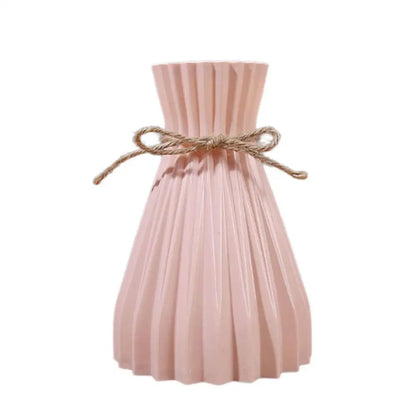 Creative Origami-Style Pleated Plastic Vase – Modern Folded Design for Dry Flowers