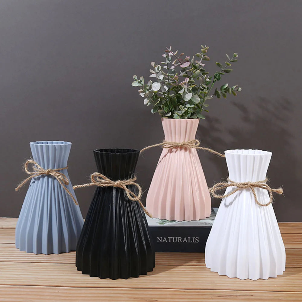 Creative Origami-Style Pleated Plastic Vase – Modern Folded Design for Dry Flowers
