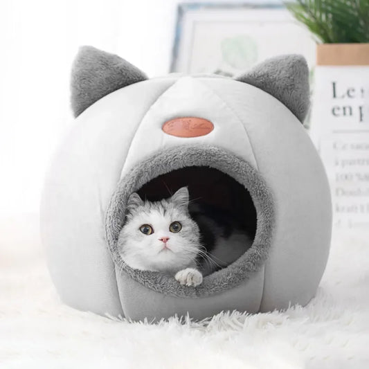 Winter Comfort Cat Bed & Dog House